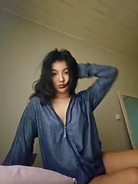 Snapshot of Hellenlin chatting on 09-15-25, 06:30 Hellenlin online show from 09-15-25, 06:30
