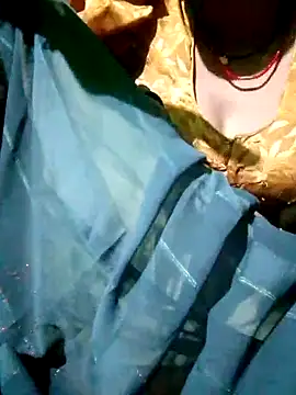 Snapshot of manish_hot473 chatting on 09-10-25, 08:19 manish hot473 online show from 09-10-25, 08:19