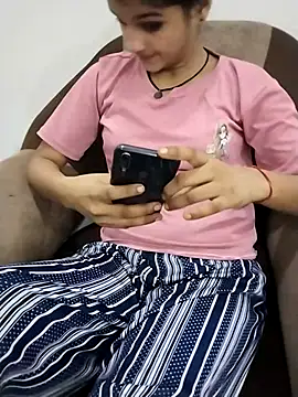 Snapshot of Student_girl2 chatting on 10-01-25, 05:39 Student girl2 online show from 10-01-25, 05:39