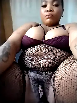 BeverlyQueen14 online show from 12-18-25, 02:43