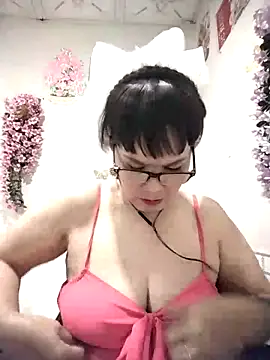Snapshot of Ki_xxx chatting on 04-21-26, 11:50 Ki xxx online show from 04-21-26, 11:50