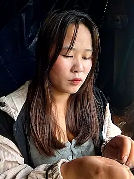 Snapshot of ALIENHR38 chatting on 02-27-26, 02:45 ALIENHR38 online show from 02-27-26, 02:45