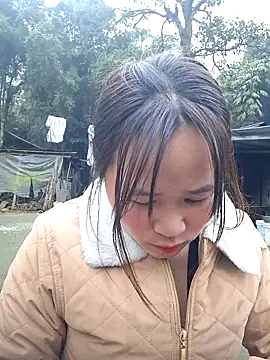 Snapshot of ALIENHR38 chatting on 01-16-26, 01:20 ALIENHR38 online show from 01-16-26, 01:20