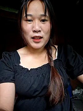 Snapshot of ALIENHR38 chatting on 10-07-25, 01:39 ALIENHR38 online show from 10-07-25, 01:39