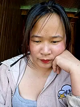 Snapshot of ALIENHR38 chatting on 05-13-26, 07:59 ALIENHR38 online show from 05-13-26, 07:59
