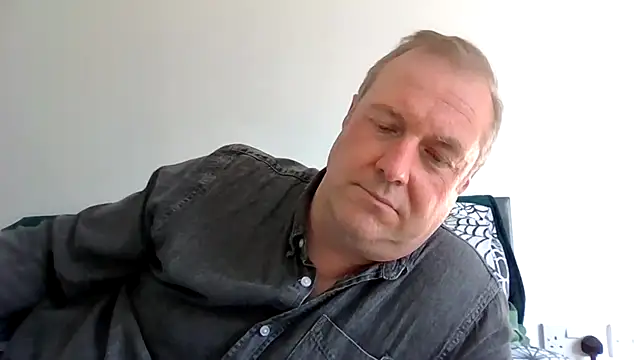 Snapshot of JayPal722 chatting on 06-12-26, 04:38 JayPal722 online show from 06-12-26, 04:38