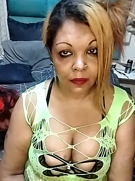 hemilynthomas2467 online show from 11-19-25, 07:25