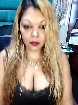 hemilynthomas2467 online show from 10-15-25, 06:33