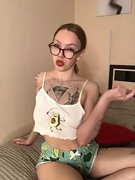 Amore Mia  online show from 11-22-25, 07:07