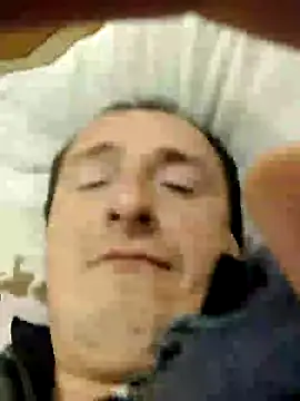 Snapshot of zurab39 chatting on 10-08-25, 04:51 zurab39 online show from 10-08-25, 04:51