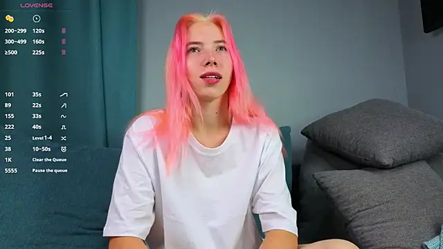 JuliannaWenger online show from 10-15-25, 04:04