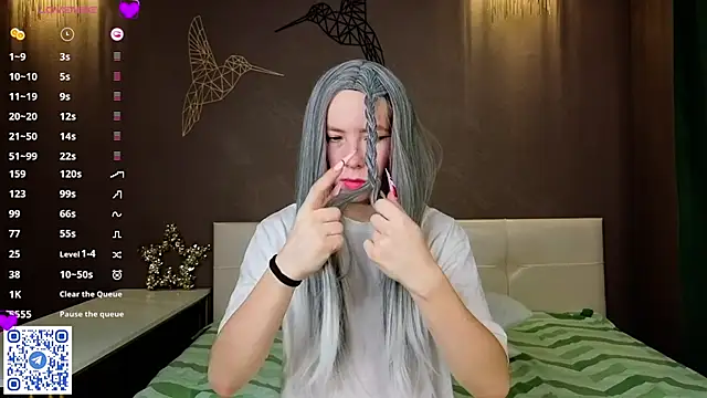 JuliannaWenger online show from 01-13-26, 04:33