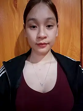 ChiecumBae online show from 12-20-25, 01:14