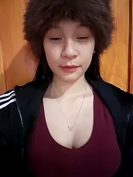 ChiecumBae online show from 11-30-25, 12:44