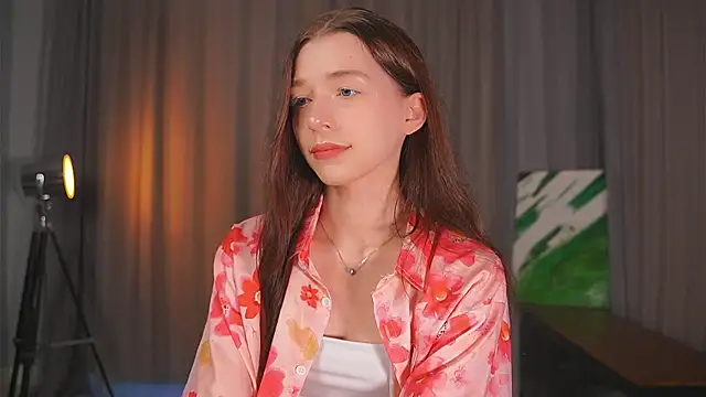 Snapshot of RoxieBolich chatting on 09-22-25, 01:39 RoxieBolich online show from 09-22-25, 01:39