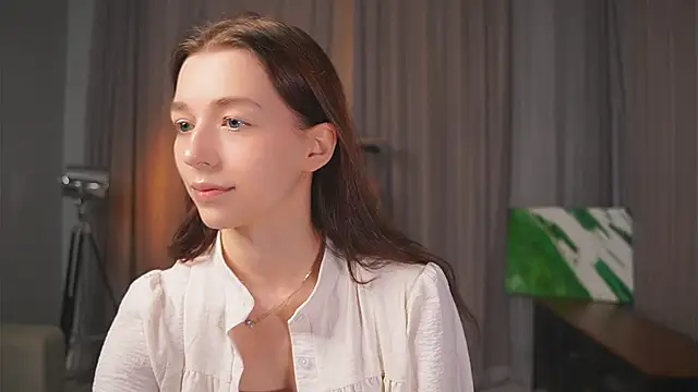 Snapshot of RoxieBolich chatting on 09-19-25, 01:37 RoxieBolich online show from 09-19-25, 01:37