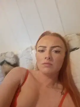 RedHeadRoxyUK online show from 10-15-25, 10:56