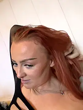 RedHeadRoxyUK online show from 10-29-25, 11:09