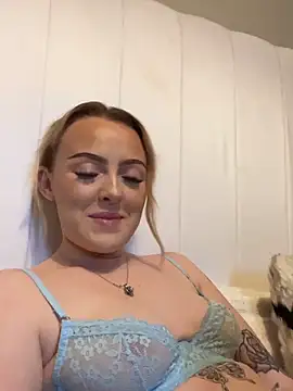 RedHeadRoxyUK online show from 11-11-25, 12:22