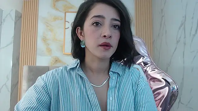 sara lopez s online show from 11-17-25, 01:26