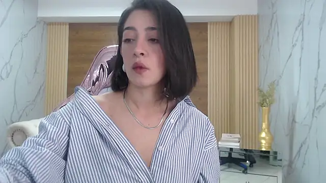 sara lopez s online show from 03-24-26, 01:33