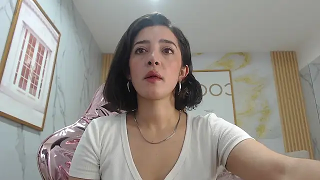 sara lopez s online show from 09-27-25, 01:06