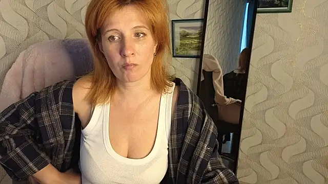 Snapshot of Elannaria chatting on 09-25-25, 03:51 Elannaria online show from 09-25-25, 03:51