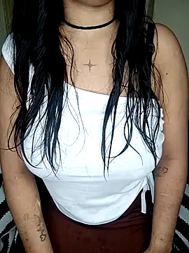 Snapshot of CrazyN_Love chatting on 09-08-25, 06:51 CrazyN Love online show from 09-08-25, 06:51