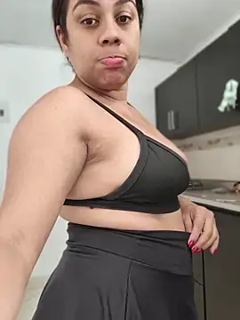 GabyMontenegro online show from 04-09-26, 06:25