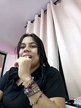 Snapshot of GabyMontenegro chatting on 10-22-25, 06:18 GabyMontenegro online show from 10-22-25, 06:18