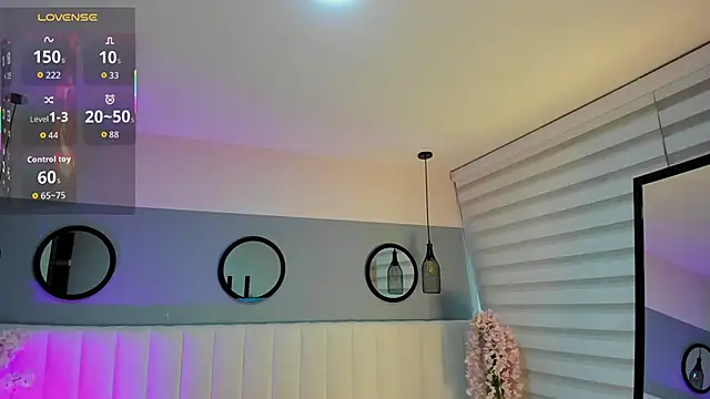 Mila Hank  online show from 12-17-25, 11:59