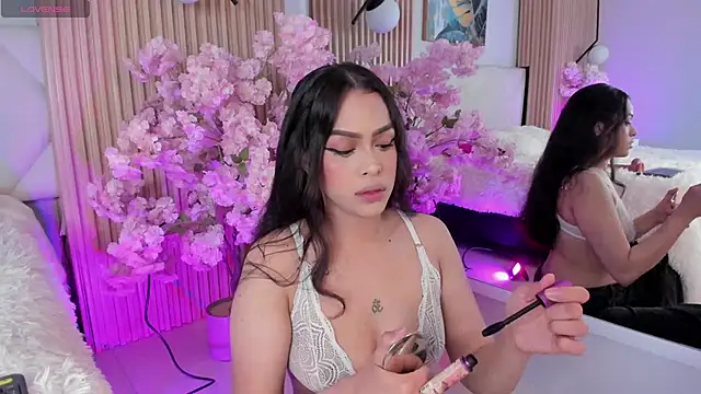 Mila Hank  online show from 04-01-26, 12:17