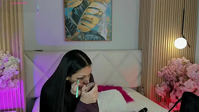 Mila Hank  online show from 03-22-26, 12:18