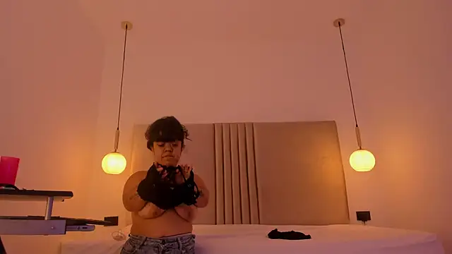 PamelaBonnet mml online show from 10-25-25, 07:58