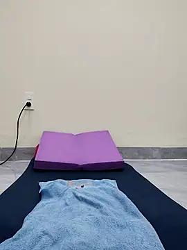 Lyly suri07 online show from 11-24-25, 04:40