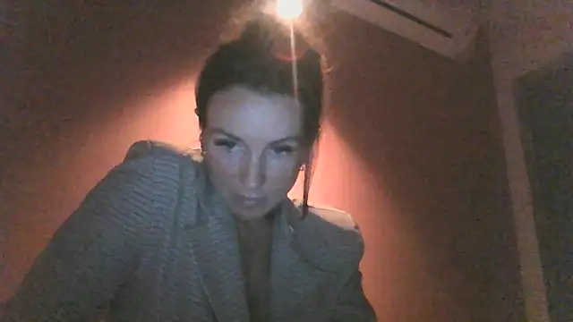 Snapshot of Justnani001 chatting on 09-17-25, 08:44 Justnani001 online show from 09-17-25, 08:44