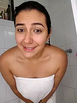 Snapshot of VioletaWalton1 chatting on 09-17-25, 03:25 VioletaWalton1 online show from 09-17-25, 03:25