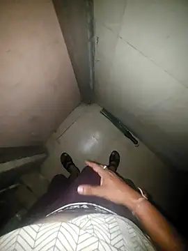 Snapshot of Gamecoc chatting on 10-19-25, 12:30 Gamecoc online show from 10-19-25, 12:30