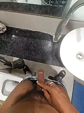 Snapshot of Gamecoc chatting on 09-18-25, 12:19 Gamecoc online show from 09-18-25, 12:19