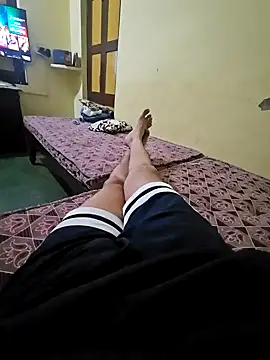 Snapshot of Gamecoc chatting on 09-27-25, 04:24 Gamecoc online show from 09-27-25, 04:24