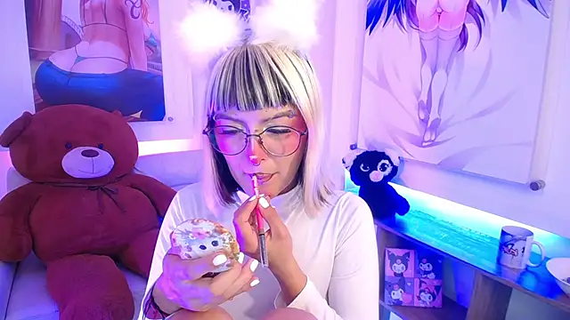 lil candy77 online show from 09-17-25, 12:18