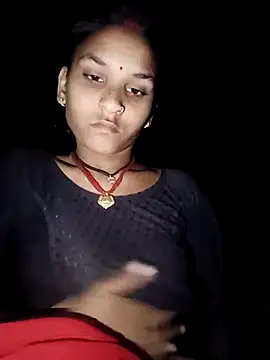 Snapshot of Idhika_Jha chatting on 10-19-25, 02:42 Idhika Jha online show from 10-19-25, 02:42