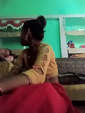 Snapshot of Idhika_Jha chatting on 10-07-25, 03:07 Idhika Jha online show from 10-07-25, 03:07