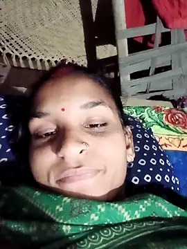 Snapshot of Idhika_Jha chatting on 10-15-25, 02:14 Idhika Jha online show from 10-15-25, 02:14