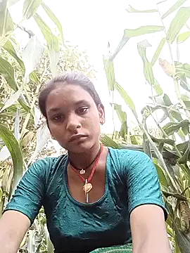 Snapshot of Idhika_Jha chatting on 09-24-25, 01:02 Idhika Jha online show from 09-24-25, 01:02