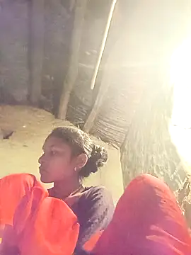 Snapshot of Idhika_Jha chatting on 10-12-25, 12:50 Idhika Jha online show from 10-12-25, 12:50