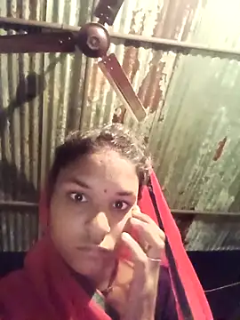 Snapshot of Idhika_Jha chatting on 10-10-25, 11:49 Idhika Jha online show from 10-10-25, 11:49