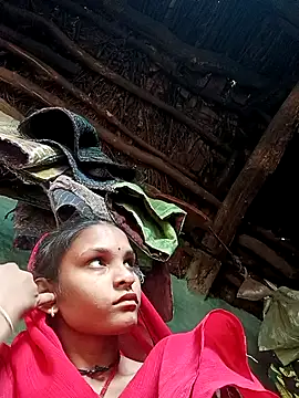 Snapshot of Idhika_Jha chatting on 09-10-25, 02:21 Idhika Jha online show from 09-10-25, 02:21