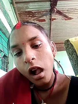 Snapshot of Idhika_Jha chatting on 10-16-25, 03:04 Idhika Jha online show from 10-16-25, 03:04