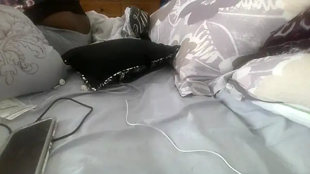 Snapshot of prettymaa chatting on 01-06-26, 06:45 prettymaa online show from 01-06-26, 06:45
